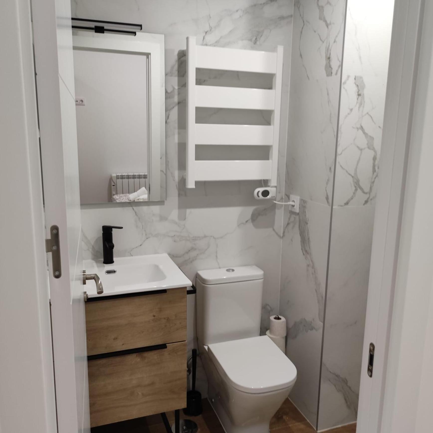 Garcia Noblejas Apartment